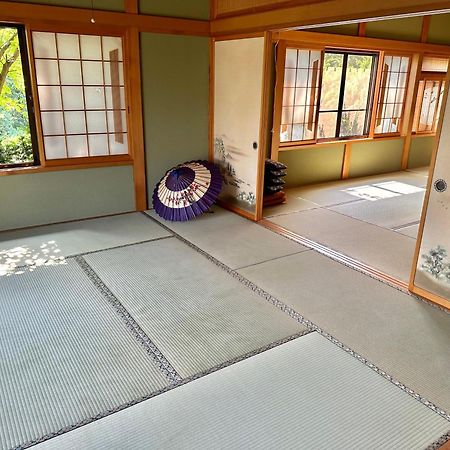 青森伝統芸能を楽しめる繭子の宿 Хатинохе Экстерьер фото