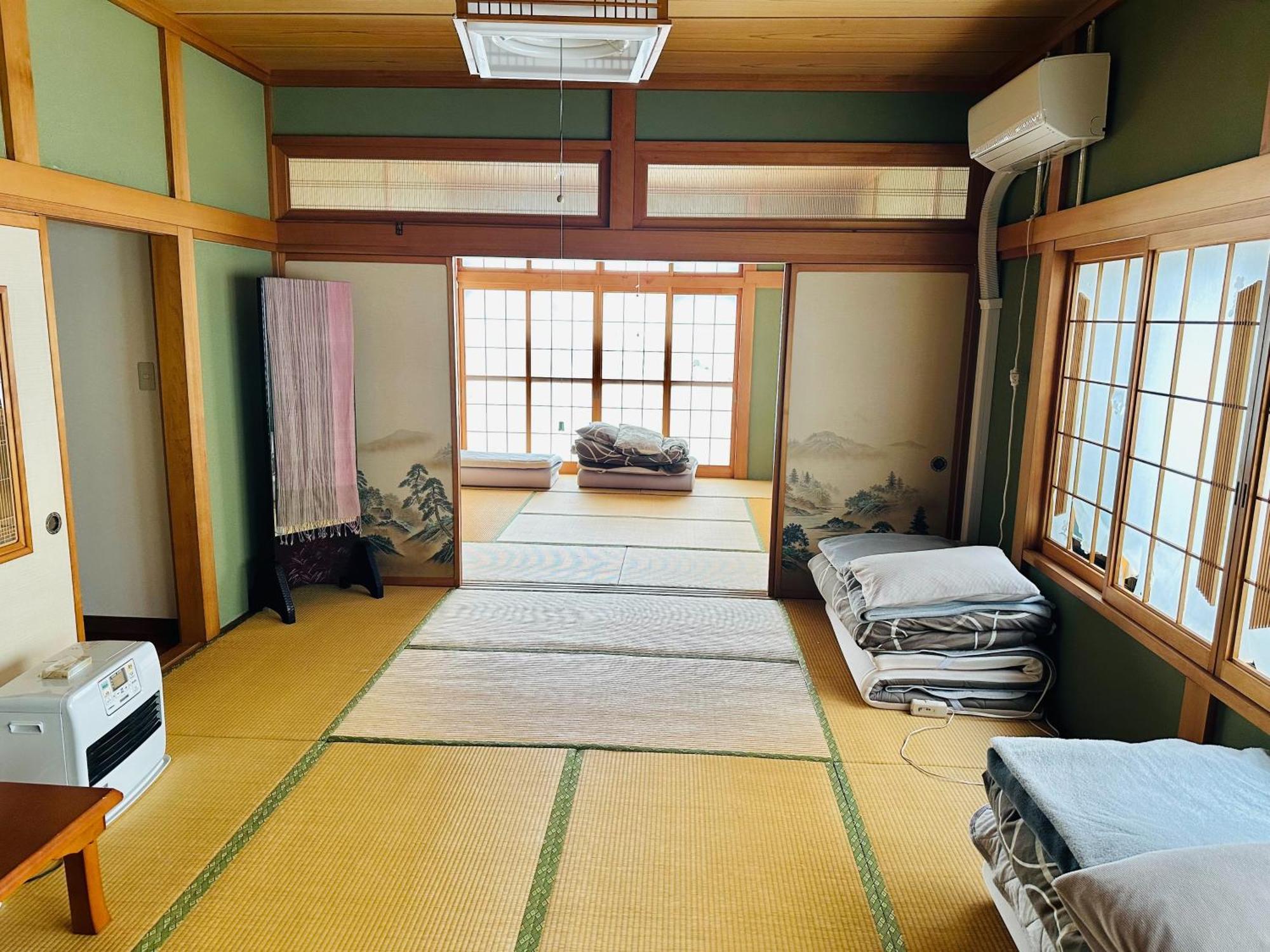 青森伝統芸能を楽しめる繭子の宿 Хатинохе Экстерьер фото