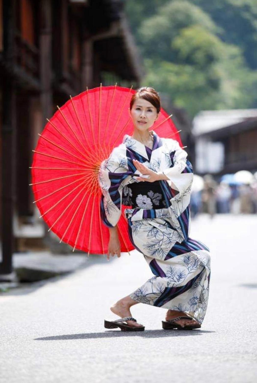 青森伝統芸能を楽しめる繭子の宿 Хатинохе Экстерьер фото