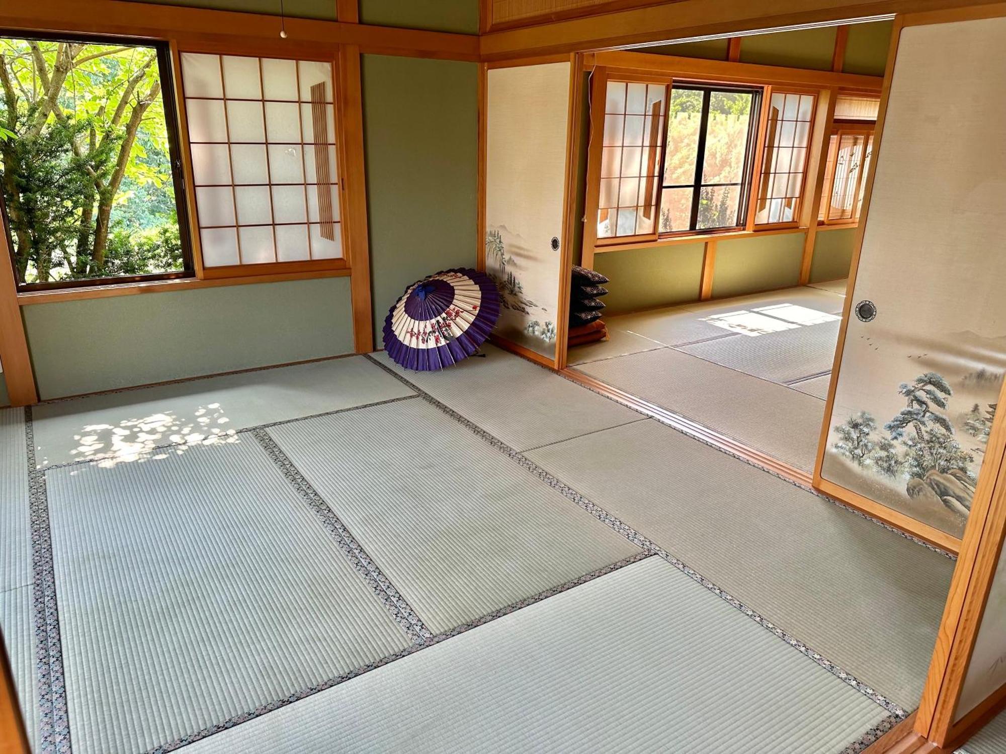 青森伝統芸能を楽しめる繭子の宿 Хатинохе Экстерьер фото